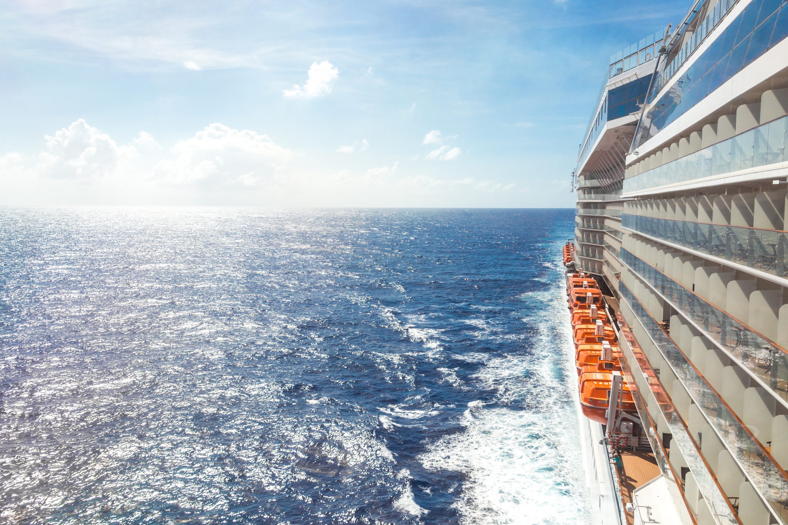 Live Your Moment with Cabo’s Ultimate Cruises!