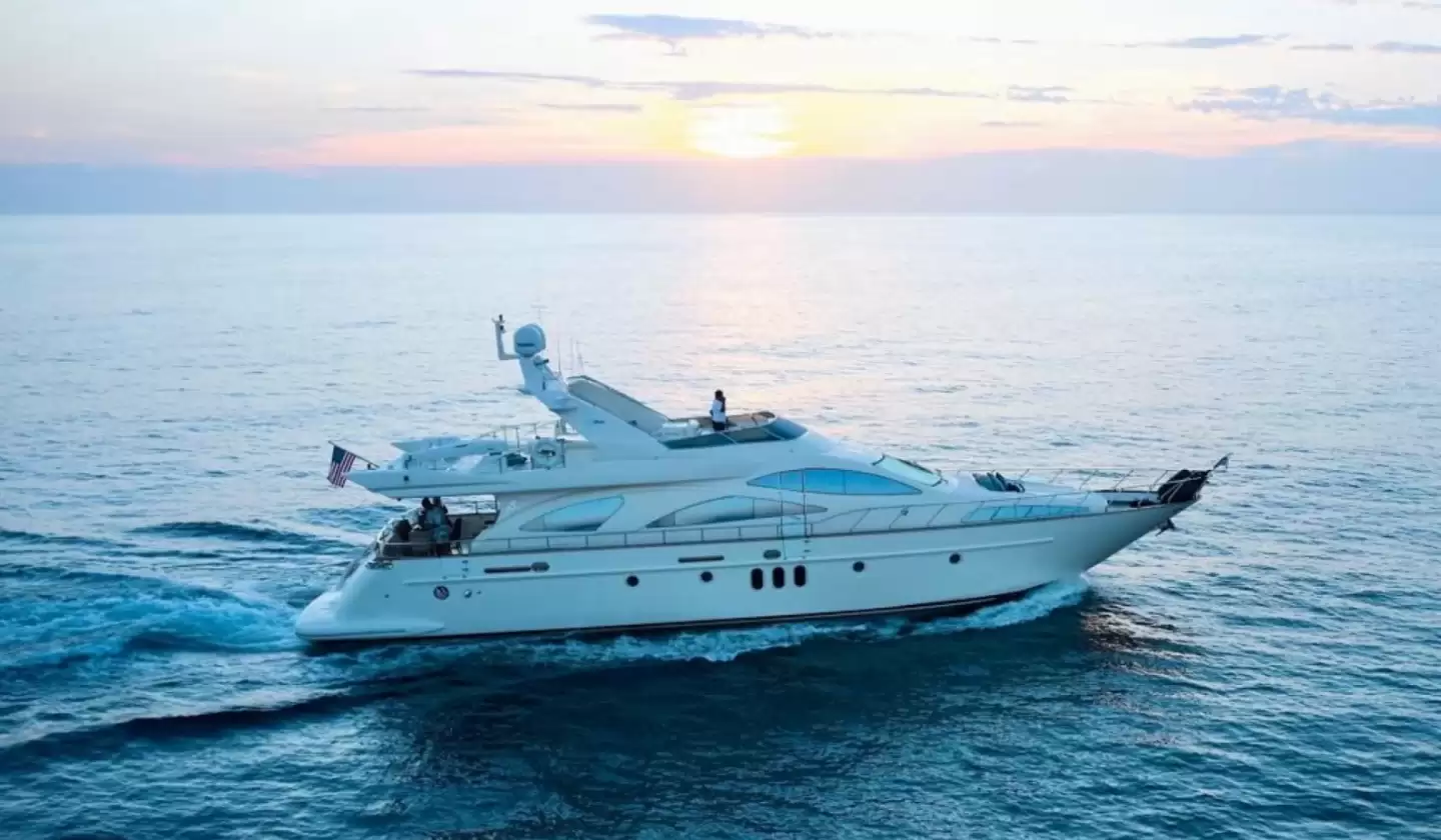 Luxury Azimut 80 Yacht Charter in San José del Cabo