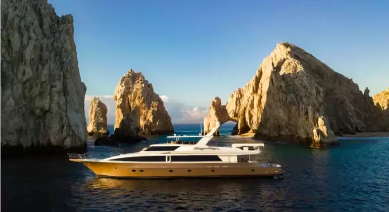 Rent Northern Dream – Sovereign Yachts 130 in Cabo San Lucas | BoatRentalsLosCabos
