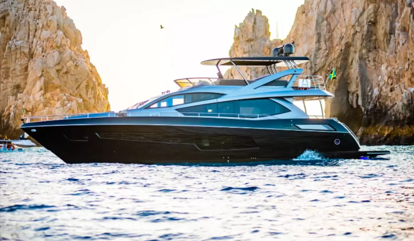 Rent Sunseeker 80 “Savi II” in Cabo San Lucas – Luxury Yacht with Captain
