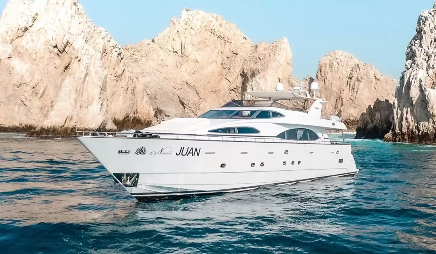 Azimut 100 Jumbo – 98 ft Luxury Yacht Rental in Cabo San Lucas