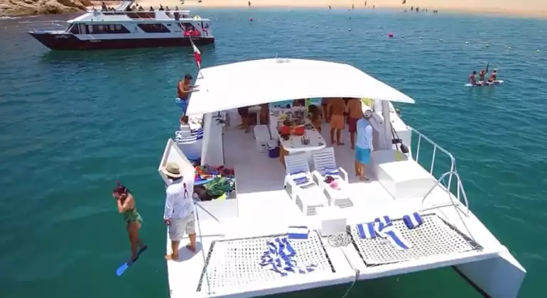 Rent La Gringa Catamaran in Cabo San Lucas – 40ft with Captain
