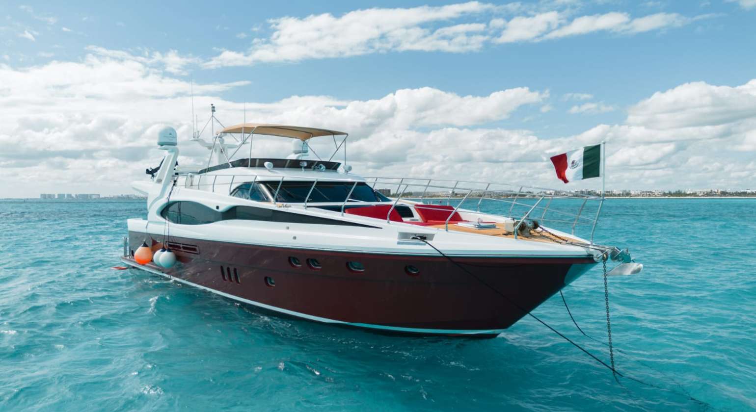 Understanding Yacht Charter Cost Value in Los Cabos