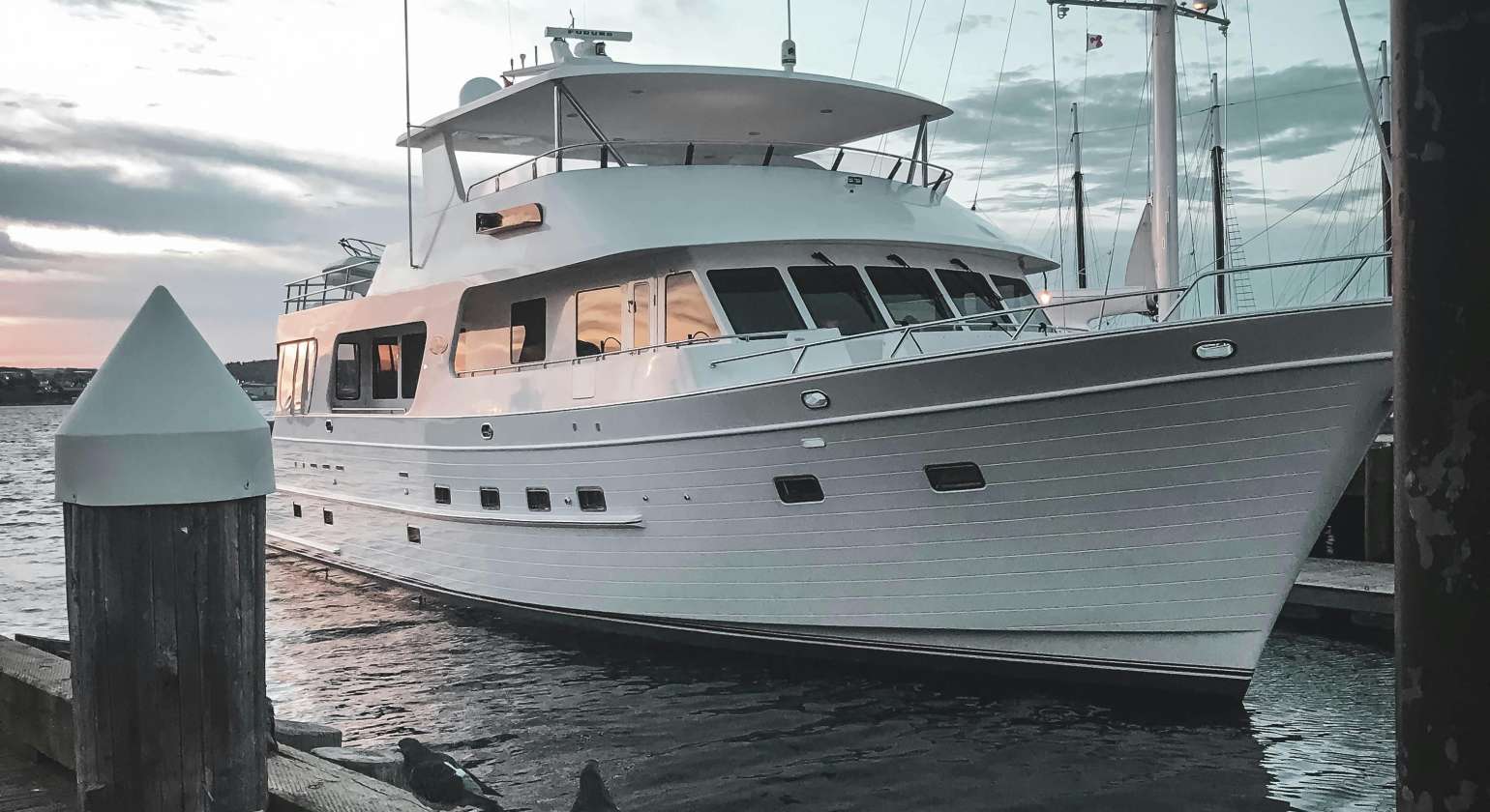 Team Building Yacht Experience in Los Cabos for Unforgettable Corporate Retreats