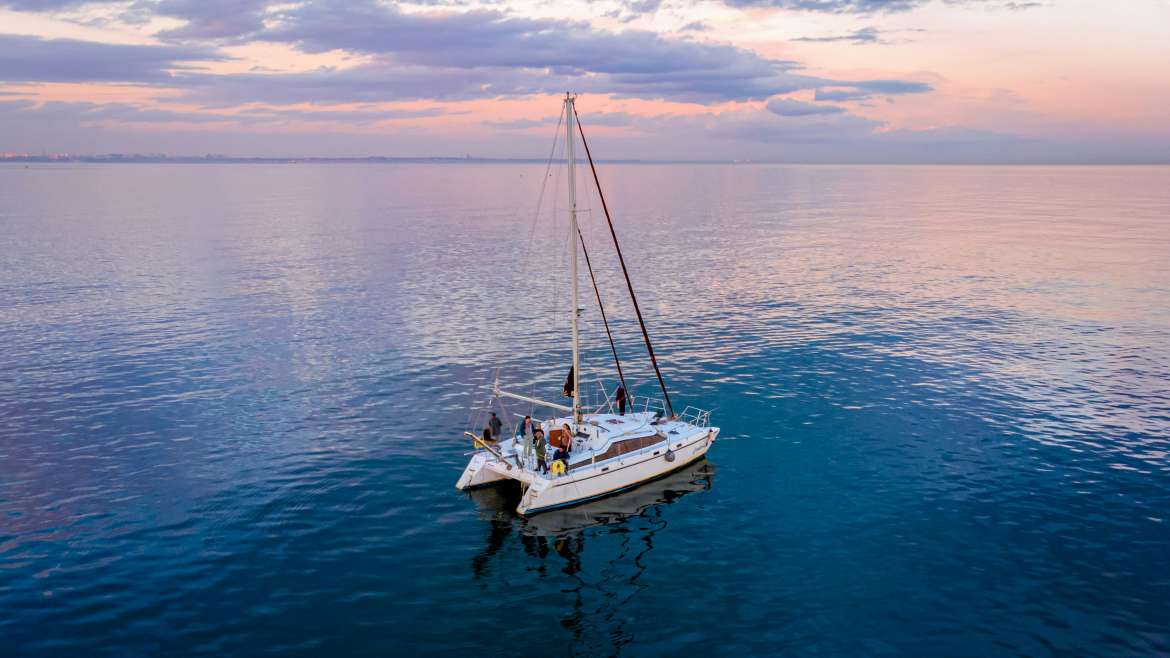 Yacht Charter Mistakes Guide in Los Cabos for Smarter Luxury Bookings