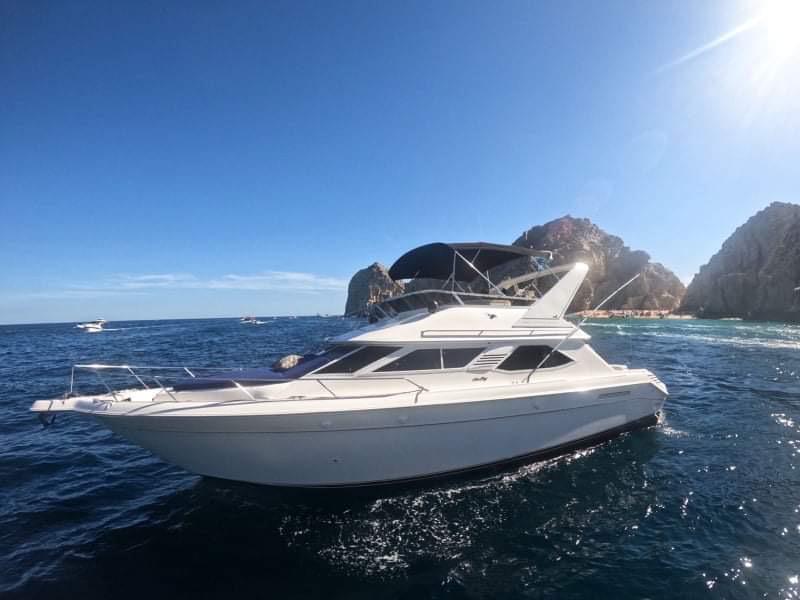 7 Reasons to Book a Los Cabos Private Boat Charter