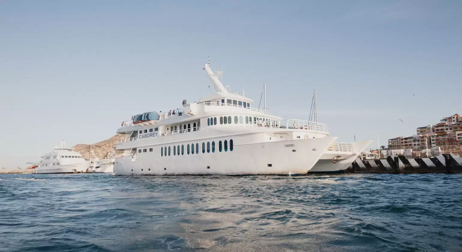 7 Reasons to Book a Superyacht Charter in Los Cabos